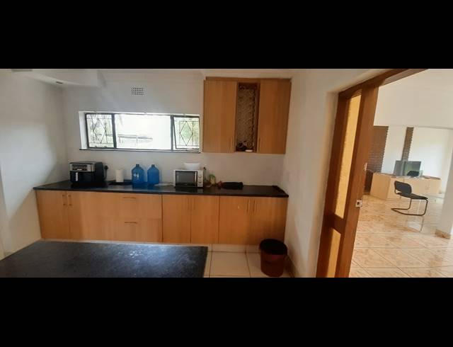 4 BEDROOM FREESTANDING FOR SALE IN ESTHER PARK